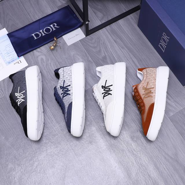 商品商标：Dior 迪奥 休闲鞋 正码码数: 38-45 商品材料：精选反绒牛皮拼接透气印花鞋面 网内里 橡胶大底